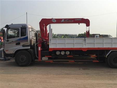 Xe tải 8 tấn Dongfeng gắn cẩu UNIC 5 tấn UR-V554